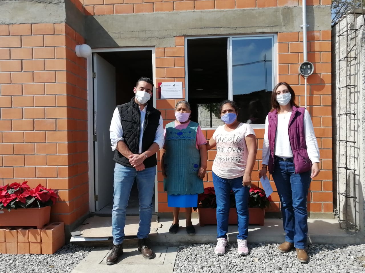 En Tehuacán, Secretaría de Bienestar entrega dos viviendas