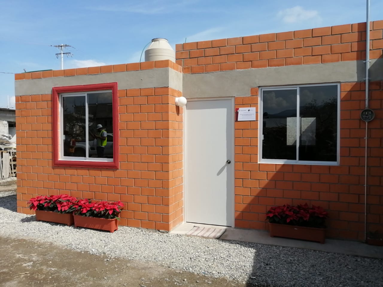 En Tehuacán, Secretaría de Bienestar entrega dos viviendas