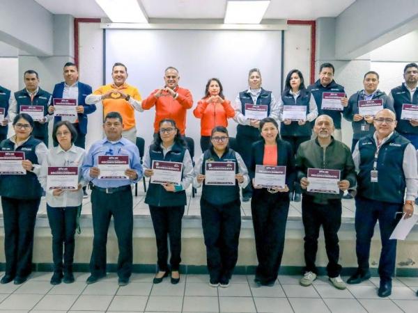 Reconoce UTTECAM a 80 docentes por Servicios Tecnológicos