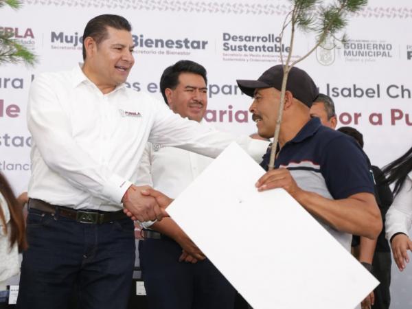 Con reforestación, Gobierno de Armenta Puebla construye paz ambiental