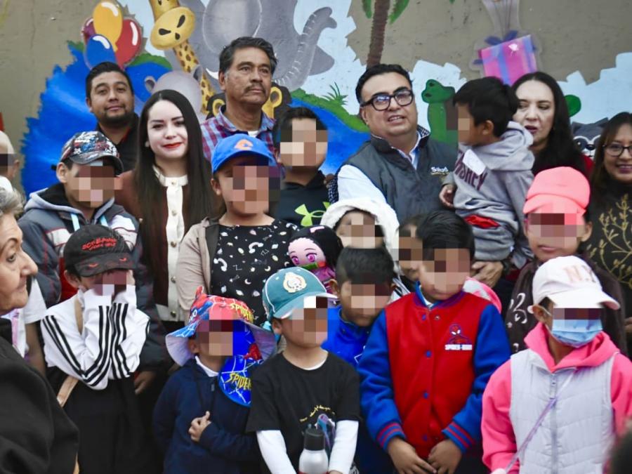 Niñas y niños en atención hospitalaria disfrutan visita recreativa por Día de Reyes