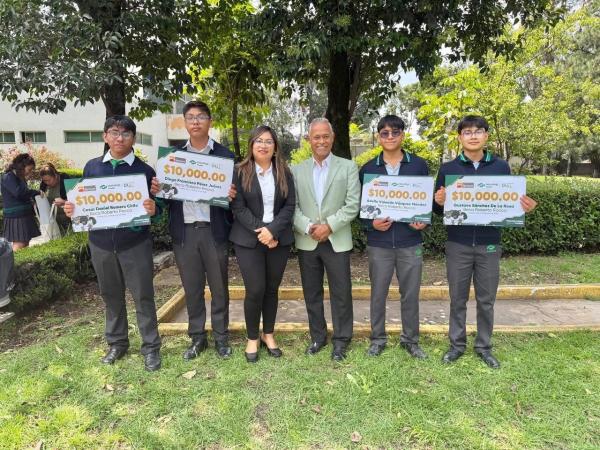 Distingue Ternium México a estudiantes Conalep por desempeño académico