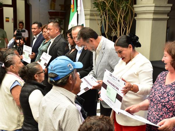 Gobierno estatal apoya a connacionales con "Reencuentro Familiar" y "Migrante Emprende"
