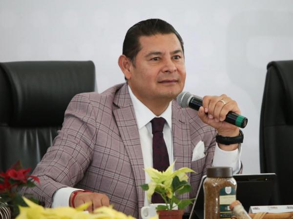 Los grupos delictivos más peligrosos son los delincuentes disfrazados de políticos: Armenta