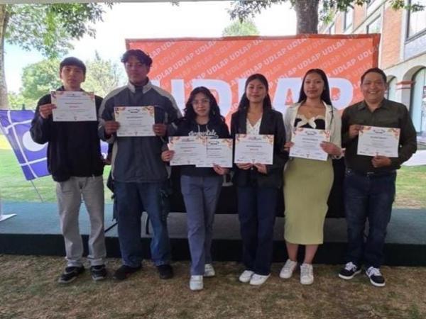 Estudiantes de UTH ganan bronce en INFO MATRIX Puebla