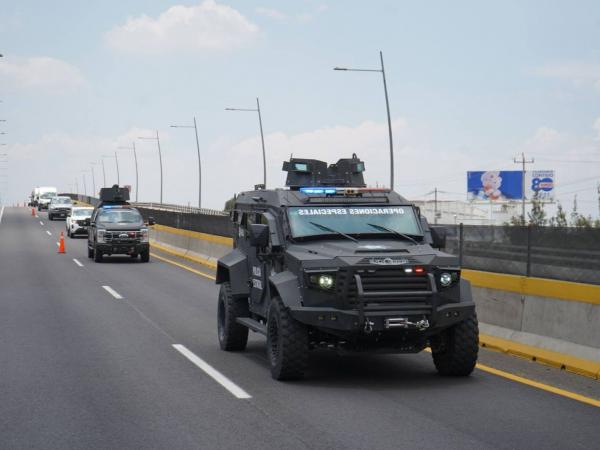 SEMAR, SSP y FGE realizan traslado de "El Bukanas" al penal de Tepexi