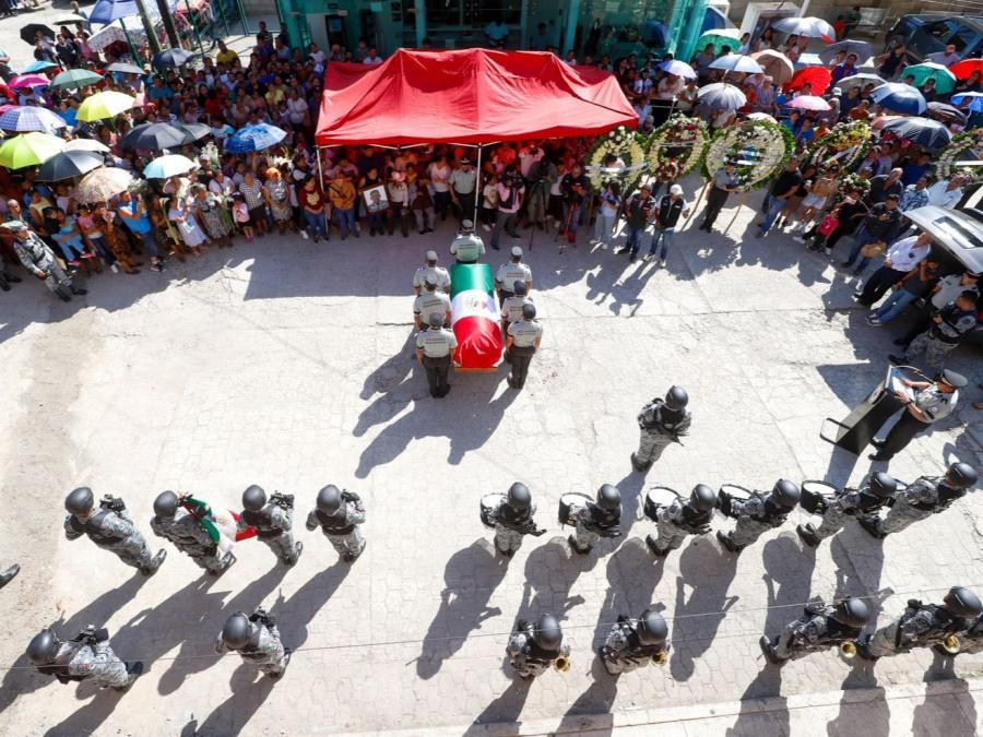 Guardia Nacional rinde honores póstumos a sargento poblano caído en Jalisco