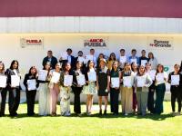 UTH entrega títulos a 586 egresados de TSU para fortalecer trayectorias profesionales