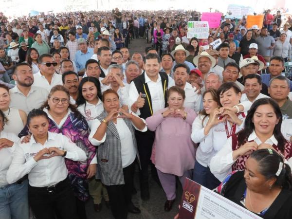 Gobierno estatal impulsa obra comunitaria y moderniza la Central de Abasto de Huixcolotla