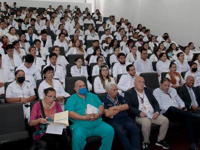 ISSSTEP convoca a donar frascos para recolección de leche humana