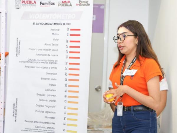 SEDIF acerca talleres de prevención de violencia hacia la mujer