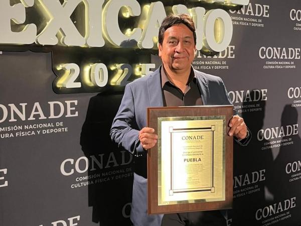 Puebla recibe reconocimiento de CONADE por Juegos Deportivos Escolares