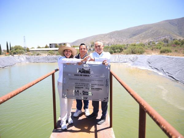 Recibe UTTECAM placa por obra hídrica que fortalece su infraestructura universitaria