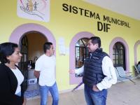 Destina SEDIF despensas para familias en Eloxochitlán