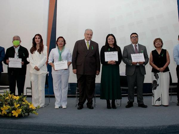 ISSSTEP rinde homenaje a equipo multidisciplinario y familias de donadores de órganos