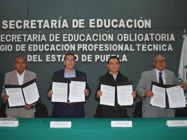 Estrechan lazos de colaboración Conalep y Universidad Tecnológica de Tehuacán