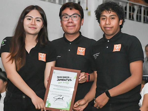 Estudiantes de UTH obtienen segundo lugar en Premio Municipal de la Juventud