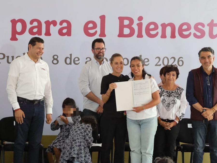 Presidenta Sheinbaum pone fin a adeudos hipotecarios y entrega vivienda digna a familias poblanas 