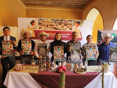 Gobierno de Puebla impulsa Feria del Mezcal Caltepec 2025