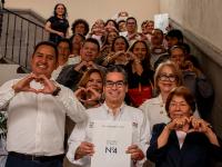 Comisi&oacute;n Estatal de Vivienda entrega 29 escrituras tras 20 a&ntilde;os de espera