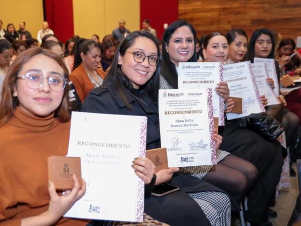 Premia SEP a 417 docentes por prácticas educativas innovadoras
