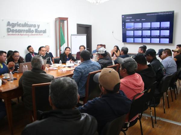 SADR sostiene mesa de diálogo con productores sorgeros de la Mixteca poblana