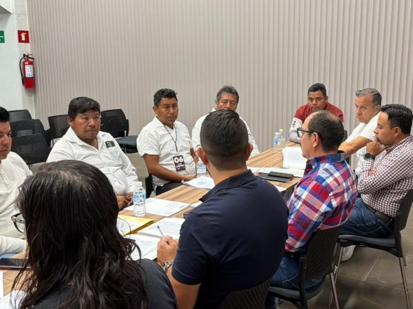 Atiende Gobierno del Estado a habitantes de Santa María la Alta