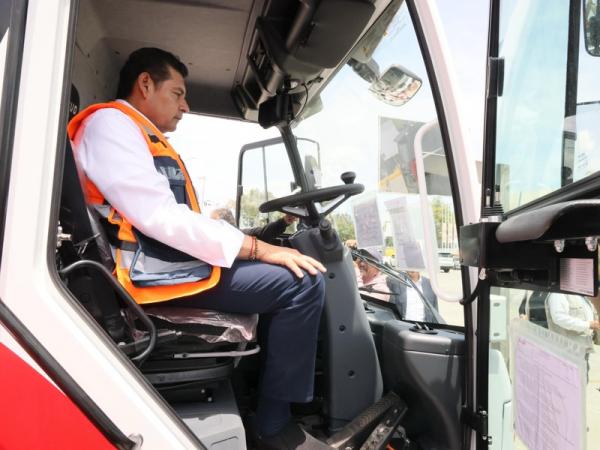 Tras años de abandono, Gobierno del Estado dignifica vialidades con Barredoras Mecánicas