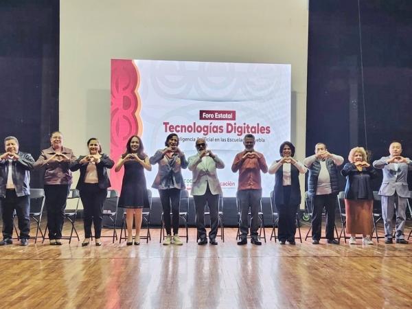 Impulsa SEP diálogo sobre tecnologías digitales e inteligencia artificial en las aulas