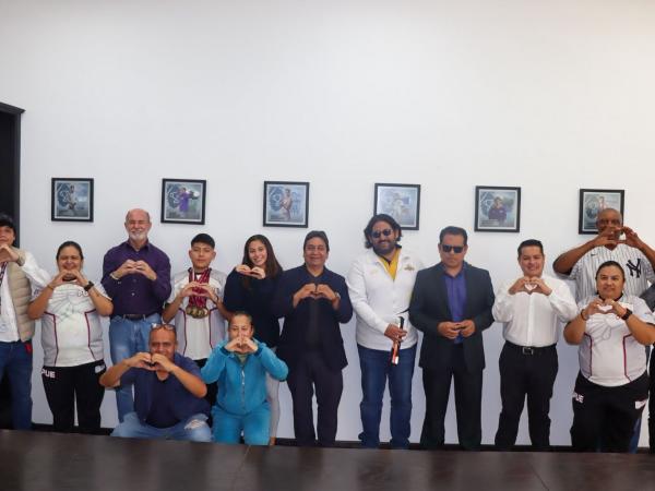 Deporte y Juventud sostiene reunión con ganadores del Premio Estatal del Deporte