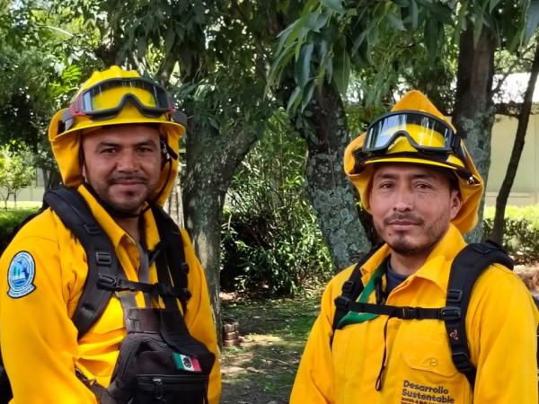 Acuden brigadistas poblanos a Canadá para apoyar el combate a incendios