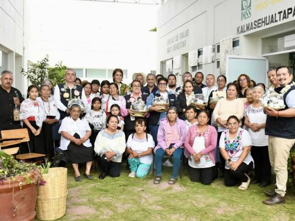 Puebla y Bolivia fortalecen cooperación en medicina tradicional e intercultural