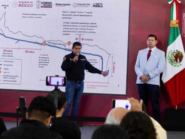Gobierno estatal garantiza acompañamiento y trabajo institucional ante emergencia en Cuetzalan
