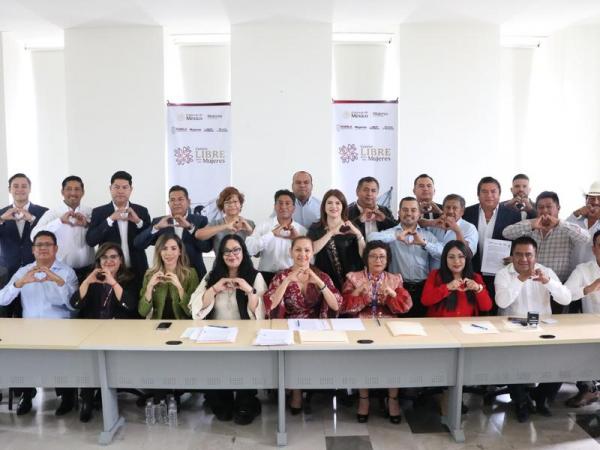Secretaría de Mujeres firma convenios con municipios para instalación de Centros LIBRE