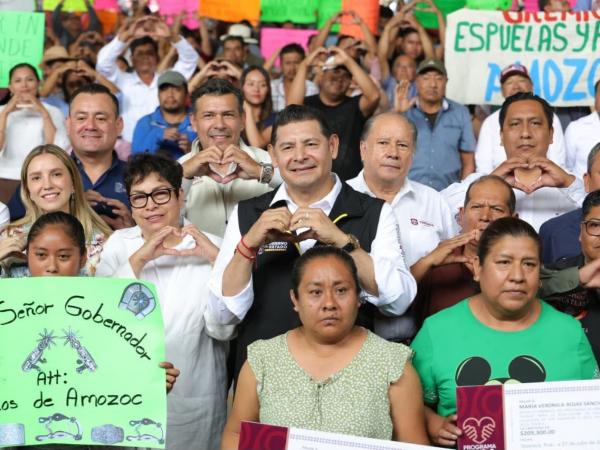 Con obra y riqueza comunitaria, Gobierno Estatal incentiva al talento artesanal