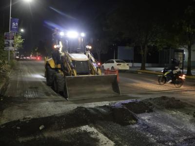 Rehabilitaci&oacute;n nocturna de Prolongaci&oacute;n Reforma mejora calles y movilidad: Armenta Mier
