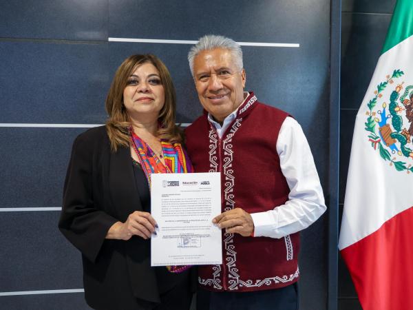Designan a Josefina Farfán Ortega como rectora de UNICREA