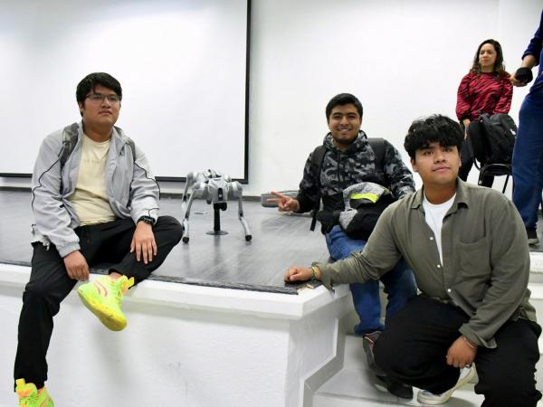 UTH realiza Semana de la IA para una educación de vanguardia