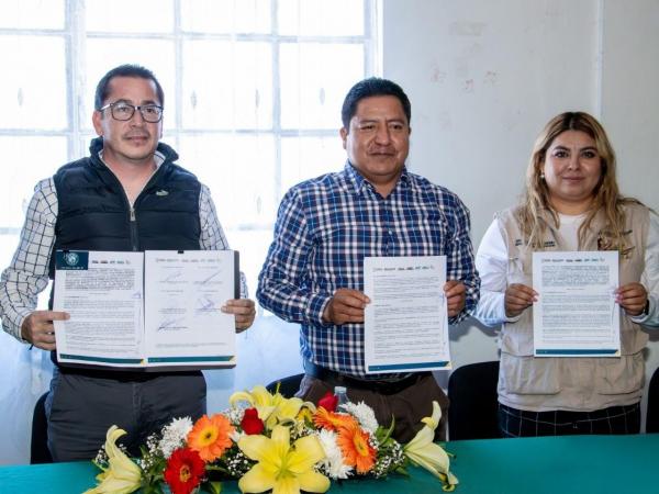 Firman UTTehuacán y Ayuntamiento de Santiago Miahuatlán convenio de colaboración