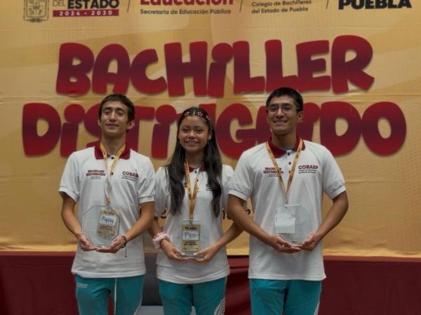 ​Reconoce COBAEP talento y excelencia de 94 estudiantes