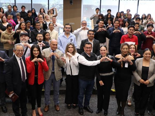 Gobierno del Estado reconoce trayectoria internacional por la economía social