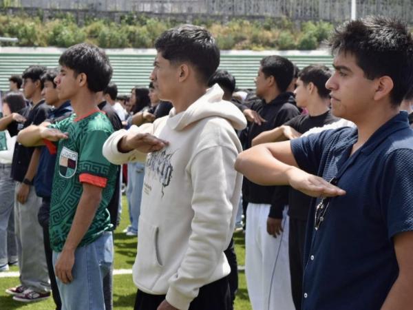 Apadrina "El Hijo del Santo" inicio del ciclo escolar 2026-2027 de UDEP