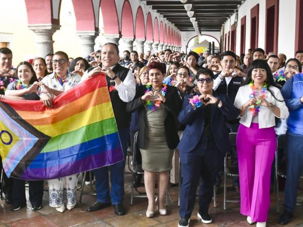 Promueve Gobierno del Estado atención médica inclusiva con Feria LGBT+