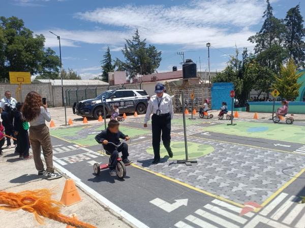 Feria de Paz acerca bienestar y servicios a la poblaci&oacute;n