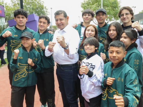 Deporte reconstruye tejido social y aleja a jóvenes de conductas de riesgo: Armenta Mier