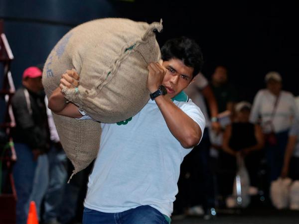 Se realiza la Carrera del Café “Por Amor a Puebla” en el marco de la CONCAFÉ 2025