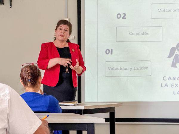 Fortalece IPMP confianza docente con taller de expresión oral