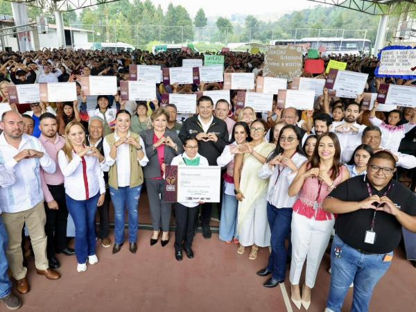 Gobierno del Estado transforma en grande con obra comunitaria y justicia energética.