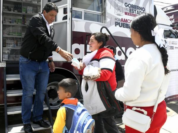 Acerca gobierno estatal servicios de salud a familias de San José Chiapa