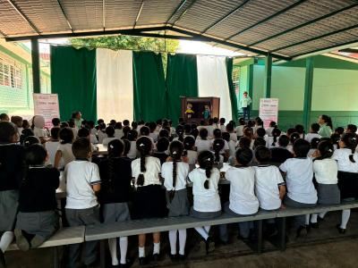 SEDIF promueve hogares seguros mediante talleres y pl&aacute;ticas educativas